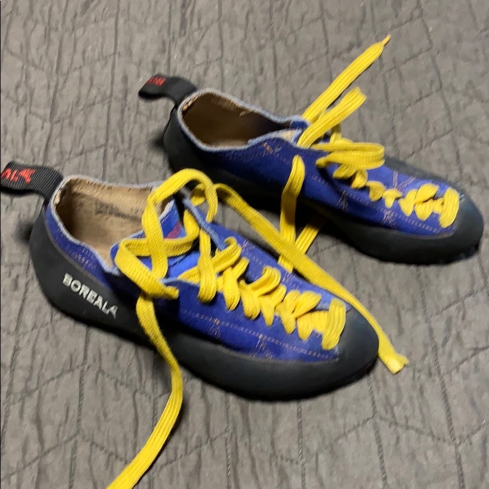 Boreal Zephyr kids climbing shoes